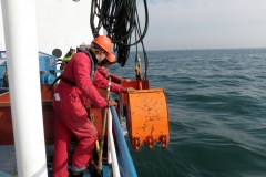 Clamshell Grab